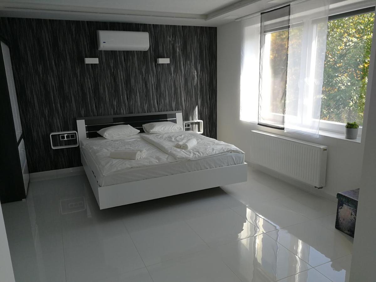 Aqua Solar Apartmanház Miskolc Esterno foto