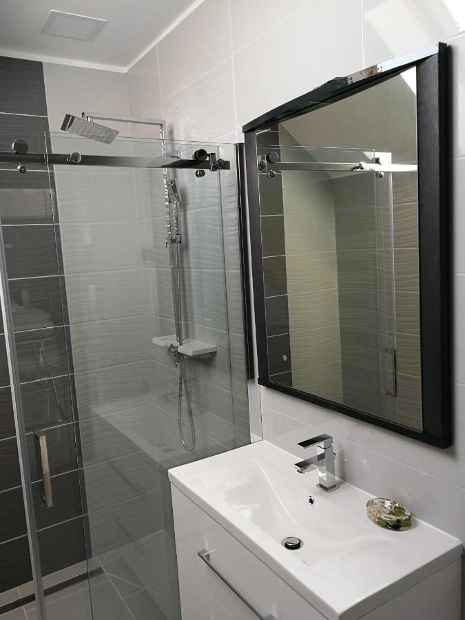 Aqua Solar Apartmanház Miskolc Esterno foto