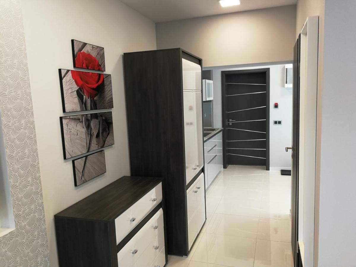 Aqua Solar Apartmanház Miskolc Esterno foto