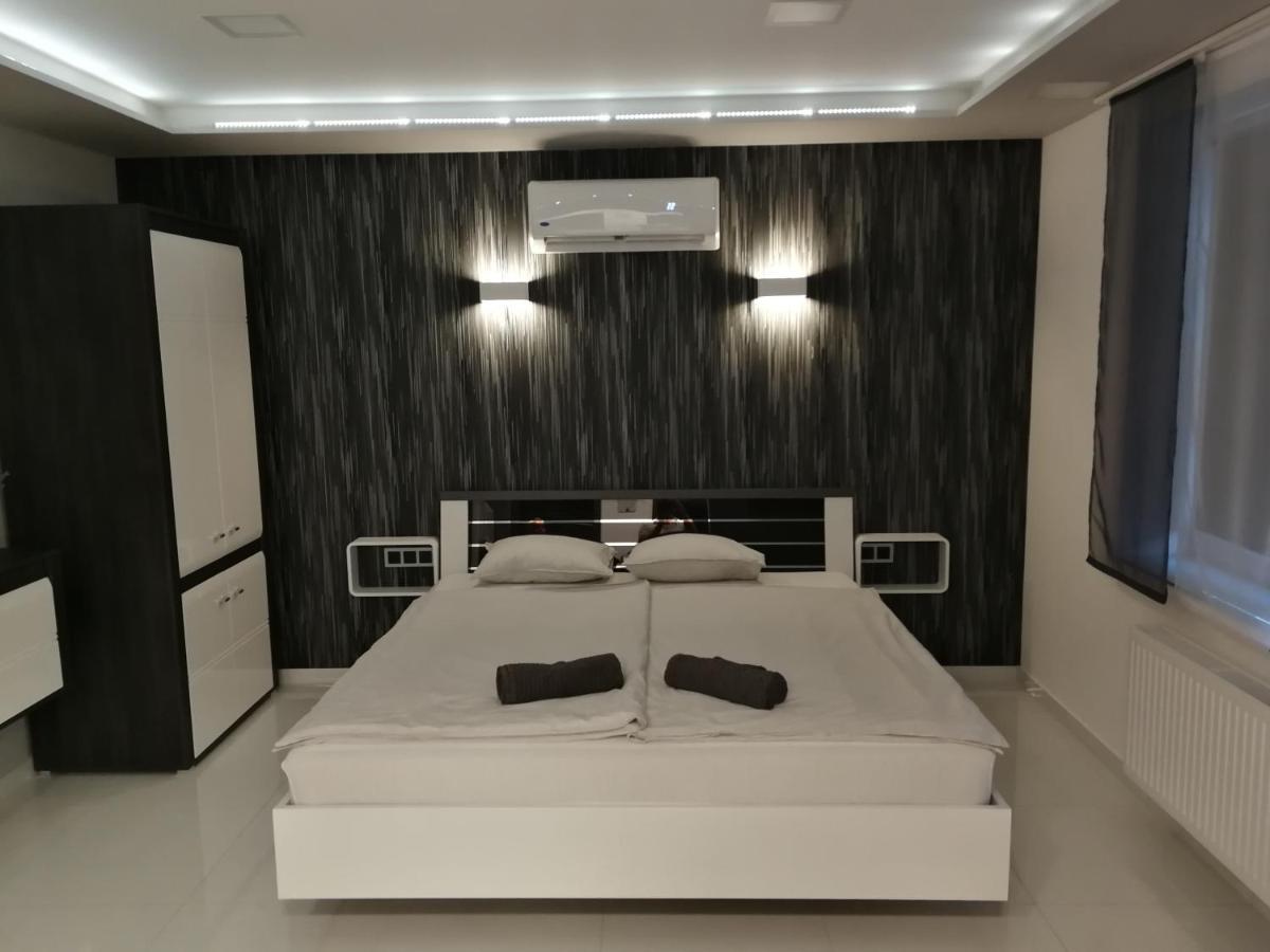 Aqua Solar Apartmanház Miskolc Esterno foto