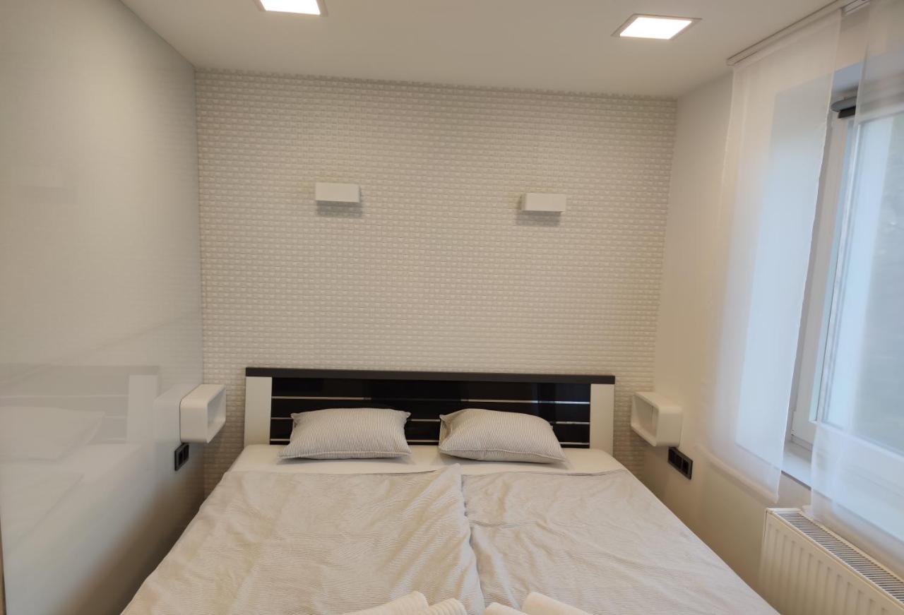 Aqua Solar Apartmanház Miskolc Esterno foto