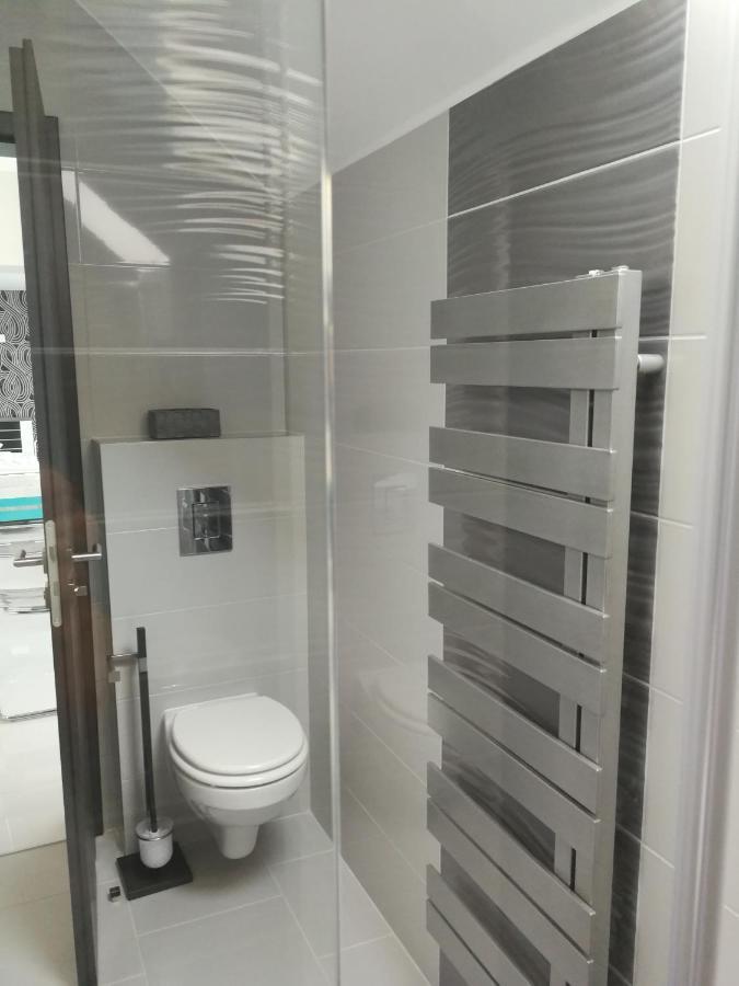 Aqua Solar Apartmanház Miskolc Esterno foto