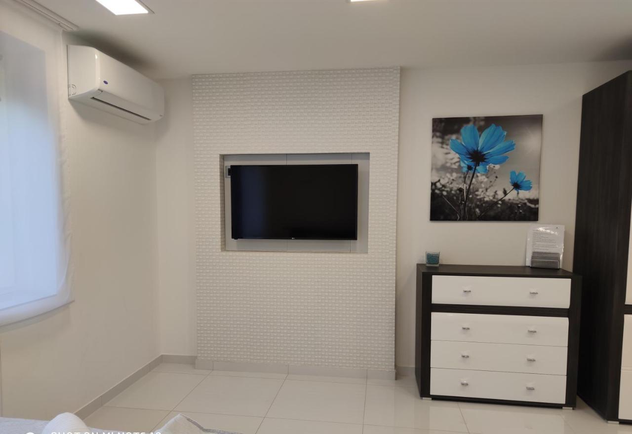 Aqua Solar Apartmanház Miskolc Esterno foto