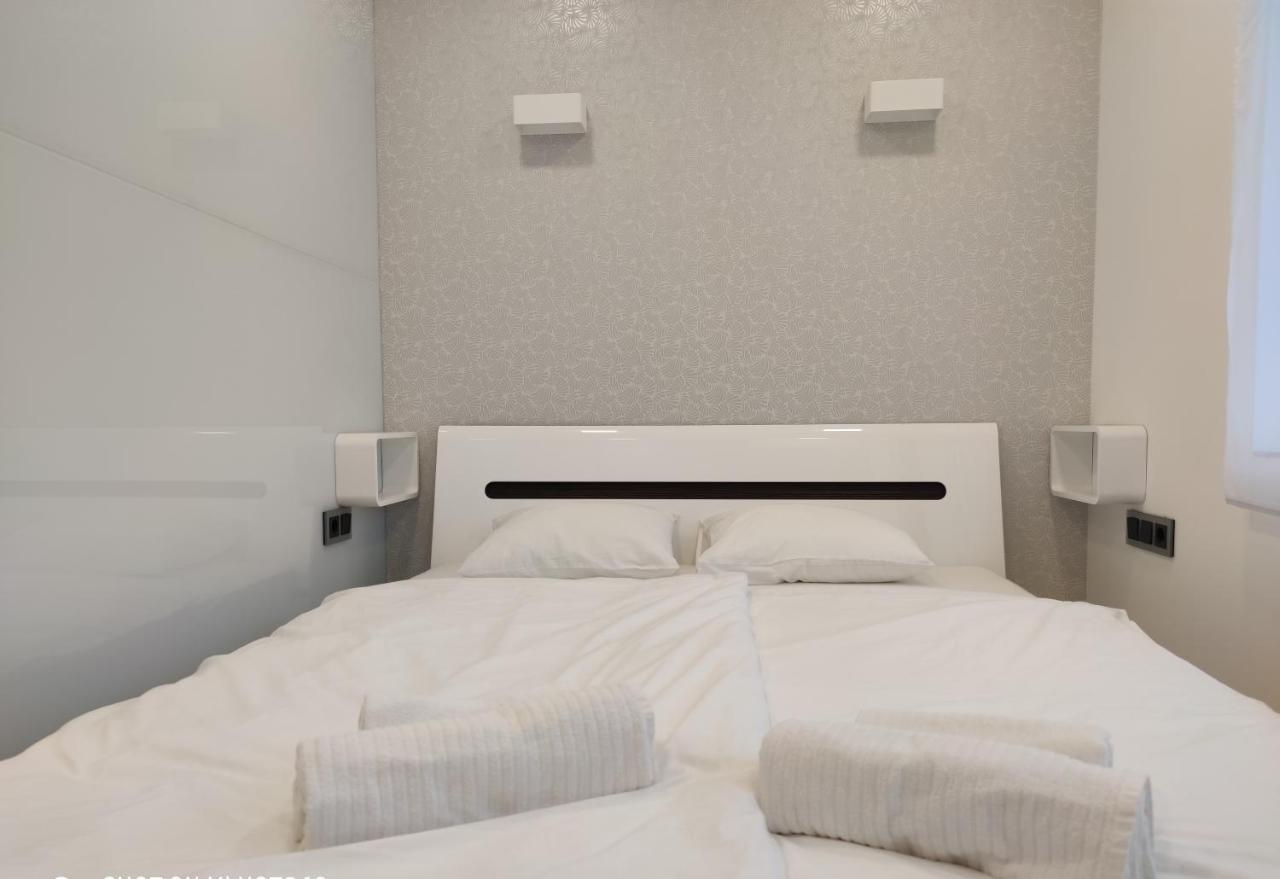 Aqua Solar Apartmanház Miskolc Esterno foto
